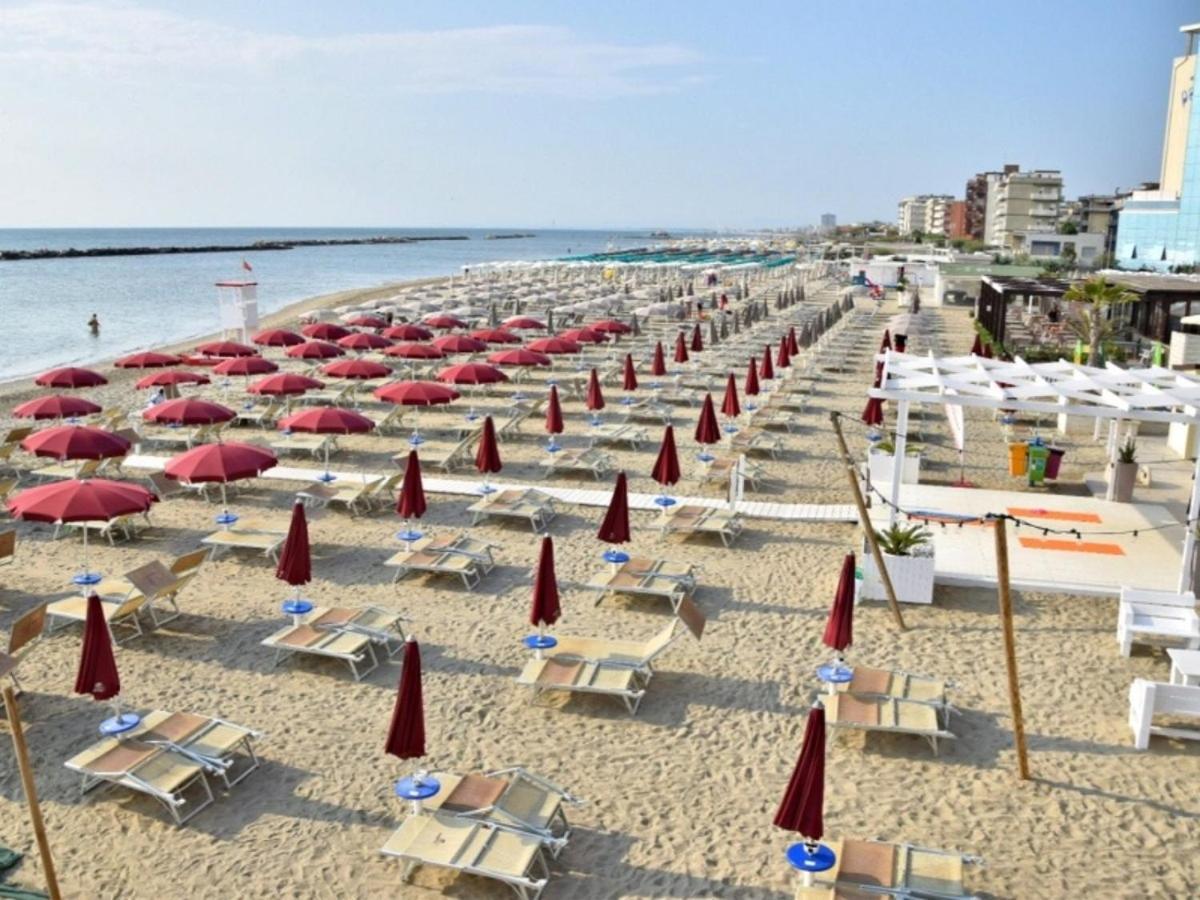 Hotel Tokio Village Lido Di Savio Exterior foto